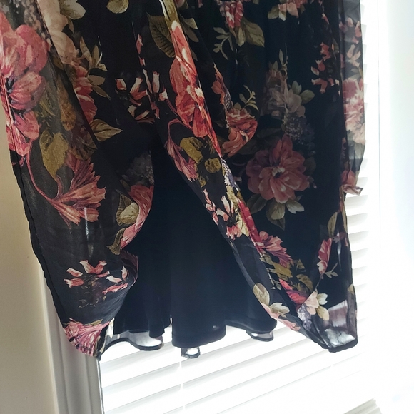 Floral dress - Picture 4 of 13